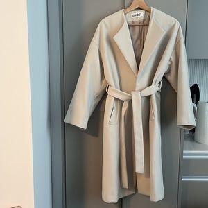 SNDEL White Coat